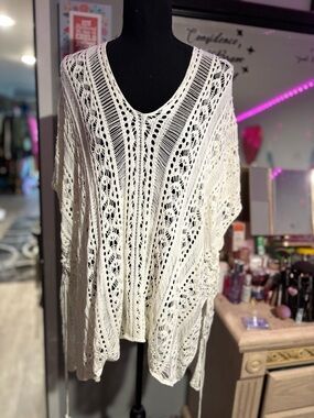 Open-Knit V-Neck Crochet Sweater in Cream